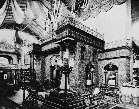 Kasli_Cast_Iron_Pavilion_(1896)_002.jpg Kasli_Cast_Iron_Pavilion_(1896)_002.jpg