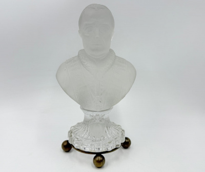 Скульптура "Папа Римский Пий IX".  Франция, фирма Baccarat, конец 19 века. Стекло.