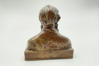 Бюст писатель Лев Толстой. Австрия, H. Muller, 1900-е гг. Бронза, литьё, патина.