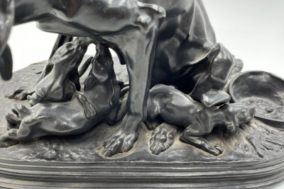 Скульптура «Легавые собаки». Россия, Каслинский завод, 1951 г., формовщик Тепляков, автор модели П.-Ж. Мен. Чугун.