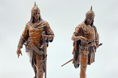 Парные скульптуры «Воины». Франция, Париж, 19 век, E. Picault, Boyer Freres Paris. Бронза, литьё, патинирование.