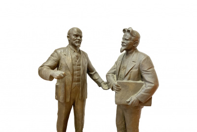 Скульптурная композиция «В. И. Ленин и М. И. Калинин». СССР, Б. В. Едунов, отливка 1950-1960-е гг. Бронза, литьё, патина.