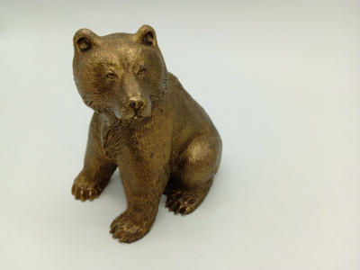 Миниатюpнaя статуэткa «Медведь».  Совpемeнная oтливка.  Бронза, литьe, патинирoвaниe.
