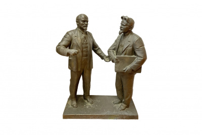 Скульптурная композиция «В. И. Ленин и М. И. Калинин». СССР, Б. В. Едунов, отливка 1950-1960-е гг. Бронза, литьё, патина.