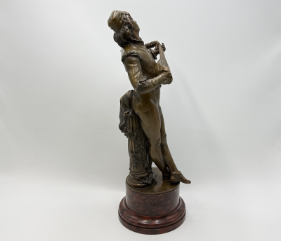 Скульптура Музыкант с мандолиной. Германия, 19 век, Gustav Heinrich Eberlein. Бронза.