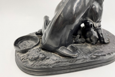 Скульптура «Легавые собаки». Россия, Каслинский завод, 1951 г., формовщик Тепляков, автор модели П.-Ж. Мен. Чугун.