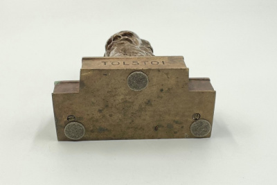 Бюст писатель Лев Толстой. Австрия, H. Muller, 1900-е гг. Бронза, литьё, патина.