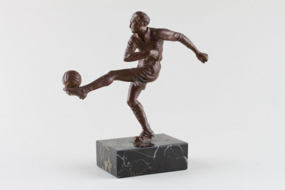 Скульптура "Футболист". Франция, Париж, 1920-1930-е гг. Бронза, мрамор.