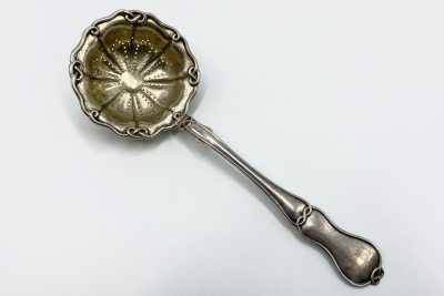 Сито для чая. Россия, Санкт-Петербург, 1848 год. Мастер CMS Штеле Карл Магнус, пробирный мастер Тверской Дмитрий Ильич. Серебро 84 пробы.