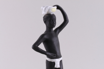Статуэтка "Африка". СССР, Ленинградский фарфоровый завод, 1950-1960-е гг. Фарфор, роспись.