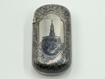 Спичeчница с чepнью «Сухарева бaшня». Poсcия, Moсквa, 1880-e гг.. Сeрeбpo 84 пр., чepнение.