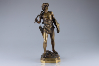 Скульптура "Воин". Франция, Париж, Jean Didier Début, 1880-е гг., клеймо бронзолитейной фабрики Vrai bronze B.D Paris. Бронза, литьё, патина. 