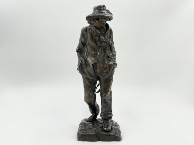 Скульптура «Музыкант».  Бельгия, автор оригинальной модели Clément Rousseau (1872 - 1950), 1900-е гг.  Бронза, литье, полихромное патинирование.