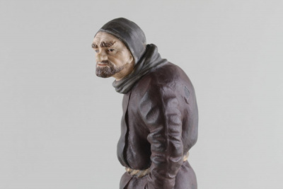 Статуэтка "Плюшкин".Россия, фарфоровый завод Ф. Гарднера, 1870 – 1880-е гг. Бисквит, роспись.